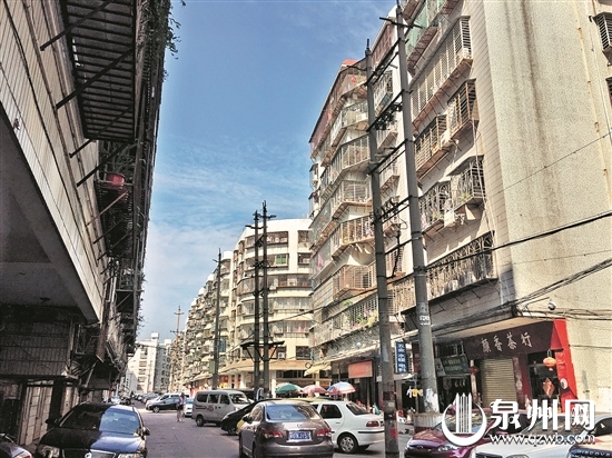 泉州市區(qū)百條道路實(shí)現(xiàn)電纜下地 “三線”搭掛現(xiàn)象嚴(yán)重